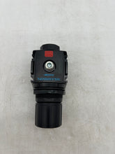 Load image into Gallery viewer, Wilkerson R18-02-F000 Air Pressure Regulator, 1/4&quot; NPT (New)