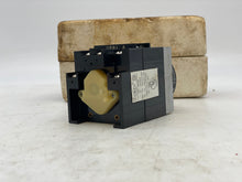 Load image into Gallery viewer, Agastat 7022VK Time Delay Relay 32VDC Coil 1-300 Seconds (Open Box)