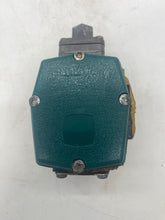 Load image into Gallery viewer, Teddington Controls DBG/TB/2 Pressure Switch, 2/12 Bar (No Box)