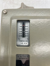 Load image into Gallery viewer, Danfoss 017-518066 RT26 Thermostat, Temperature Control (Open Box)