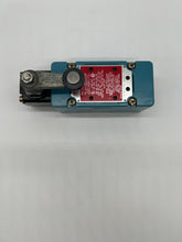 Load image into Gallery viewer, Micro Switch 151ML1-E1 Precision Limit Switch, Blue (No Box)