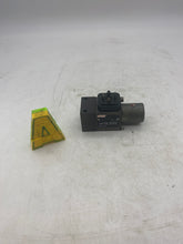 Load image into Gallery viewer, Rexroth R901106257 Pressure Switch (Used)