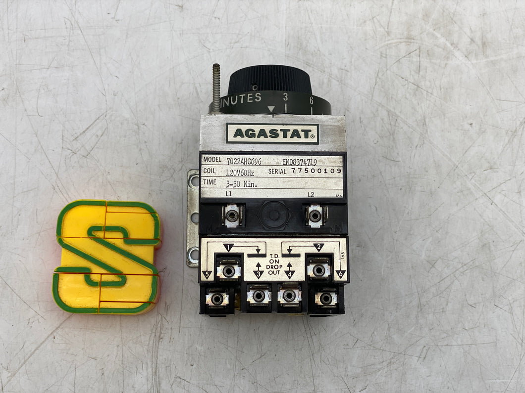 Agastat 7022AHC696 EMD 8374719 Time Delay Relay (Used)