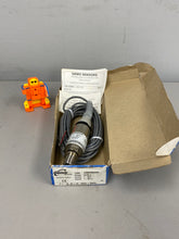 Load image into Gallery viewer, Gems Sensors 2200BAF600223FA Pressure Transducer, 0-60 PSIA (New)