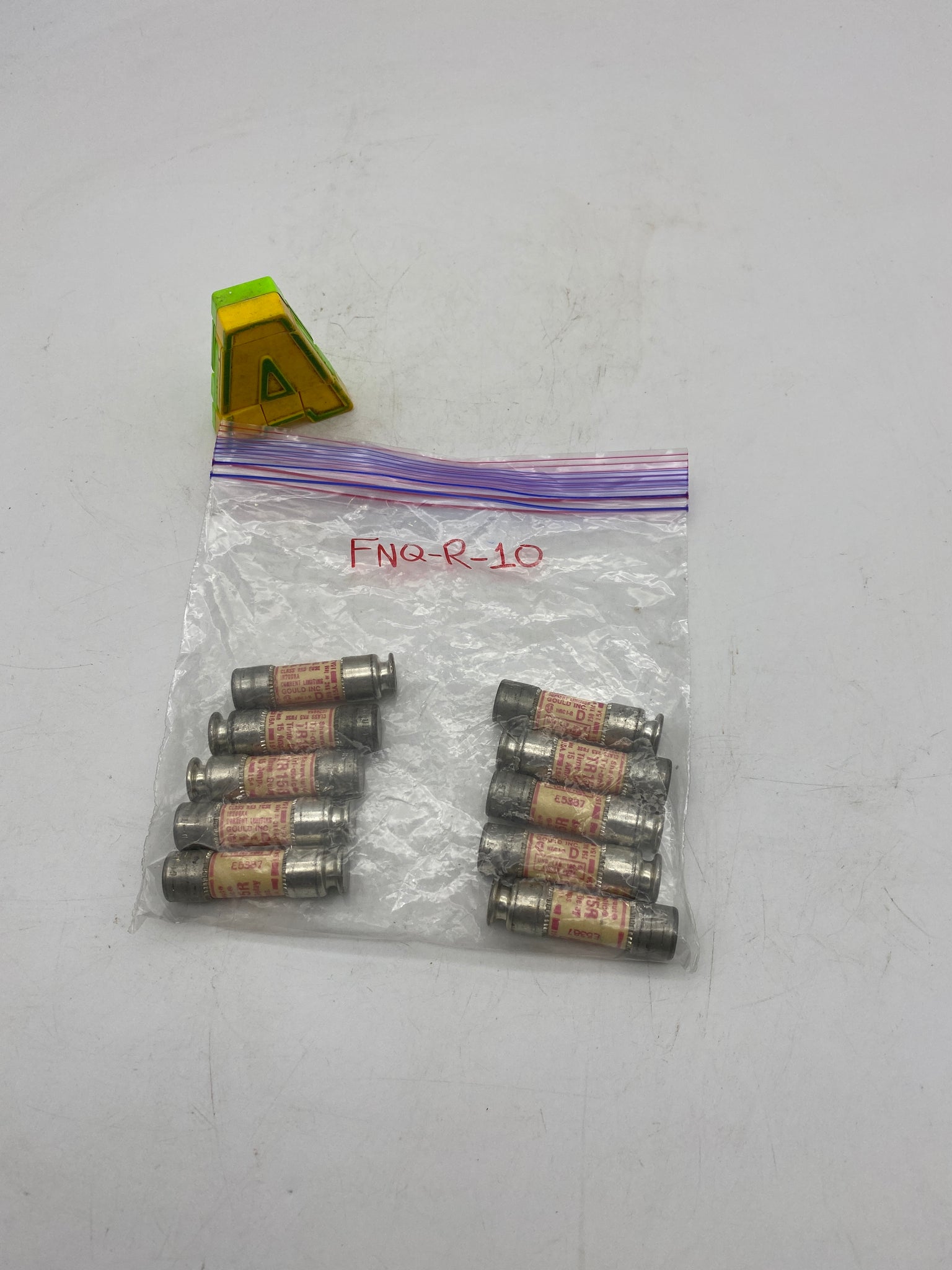 Shawmut TR15R Time Delay Fuse, *Lot of (10)* (No Box) – Gulf Asset Recovery