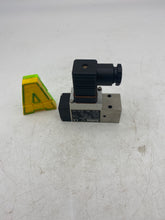 Load image into Gallery viewer, Trafag 9K0.2085 Pressure Switch (No Box)