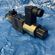 Load image into Gallery viewer, Denison Hydraulics 4RP01-D-25-G24-D1-C1 (No Box)
