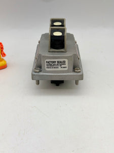 Eaton Crouse-Hinds EDS2190 Expl. Proof Front Op. Pushbuttons (Used)