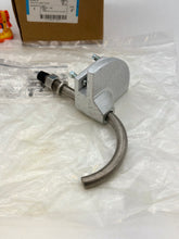 Load image into Gallery viewer, Cooper Crouse-Hinds LCC010 Cable Tray Conduit Clamp, 4&quot; (New)