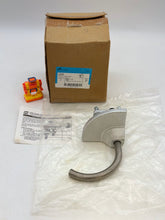 Load image into Gallery viewer, Cooper Crouse-Hinds LCC010 Cable Tray Conduit Clamp, 4&quot; (New)