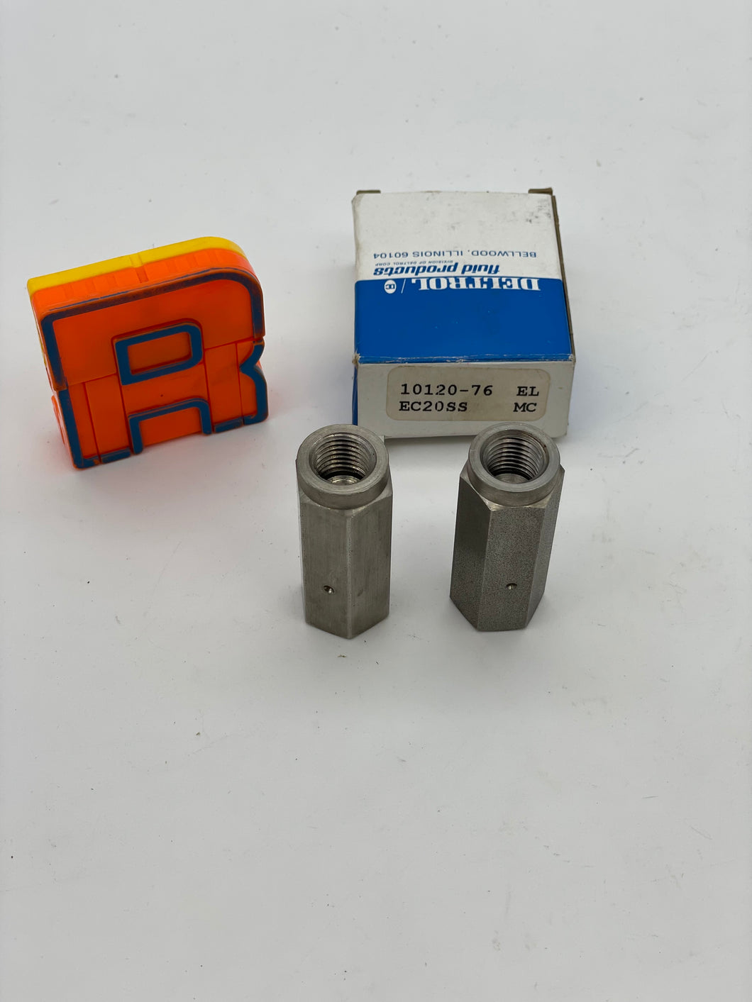 Deltrol 10120-76 Hydraulic Valve, Inline Flow Control *Lot of (3) Valves In (2) Boxes* (Open Box)