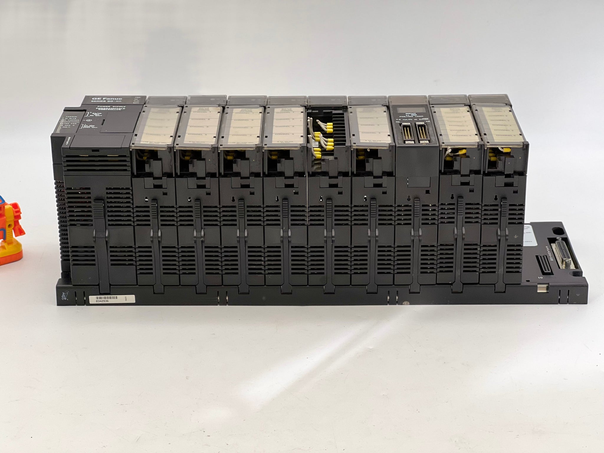 GE Fanuc PLC Series 90-30 30W Power Supply w/ (10) Slot Rack and