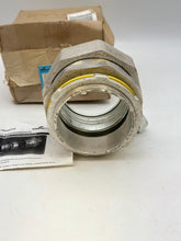 Load image into Gallery viewer, Eaton Crouse-Hinds LT400G-SA Liquidtight Straight Connect w/ Grounding Lug, 4&quot; (New)