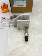 Load image into Gallery viewer, Cooper Crouse-Hinds LCC010 Cable Tray Conduit Clamp, 4&quot; (New)