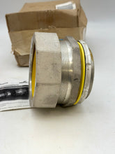 Load image into Gallery viewer, Eaton Crouse-Hinds LT400G-SA Liquidtight Straight Connect w/ Grounding Lug, 4&quot; (New)